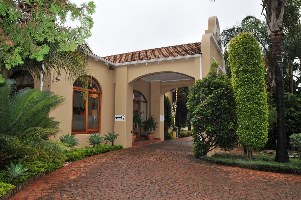 The Elegant Lodge Menlo Park Претория Экстерьер фото
