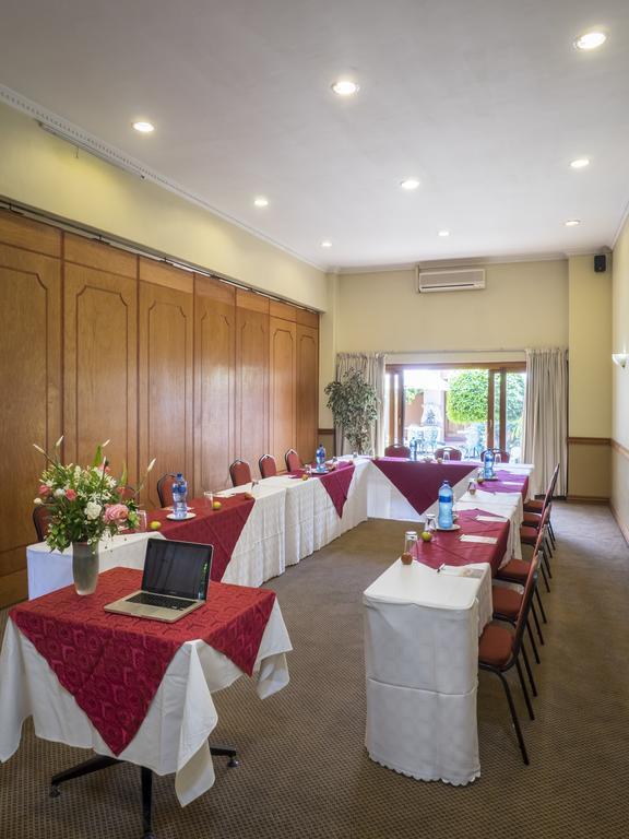 The Elegant Lodge Menlo Park Претория Экстерьер фото