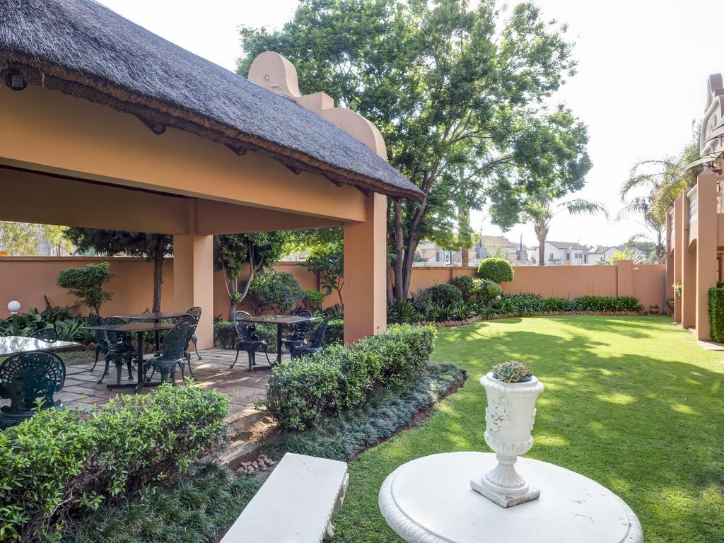 The Elegant Lodge Menlo Park Претория Экстерьер фото