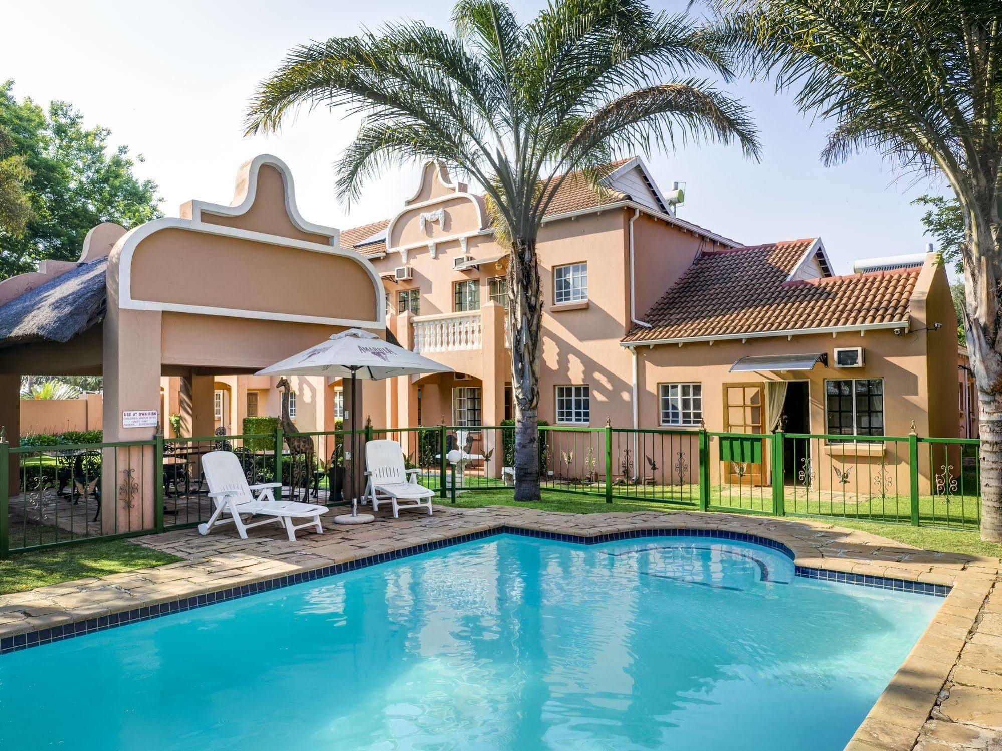 The Elegant Lodge Menlo Park Претория Экстерьер фото