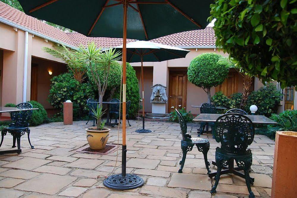 The Elegant Lodge Menlo Park Претория Экстерьер фото