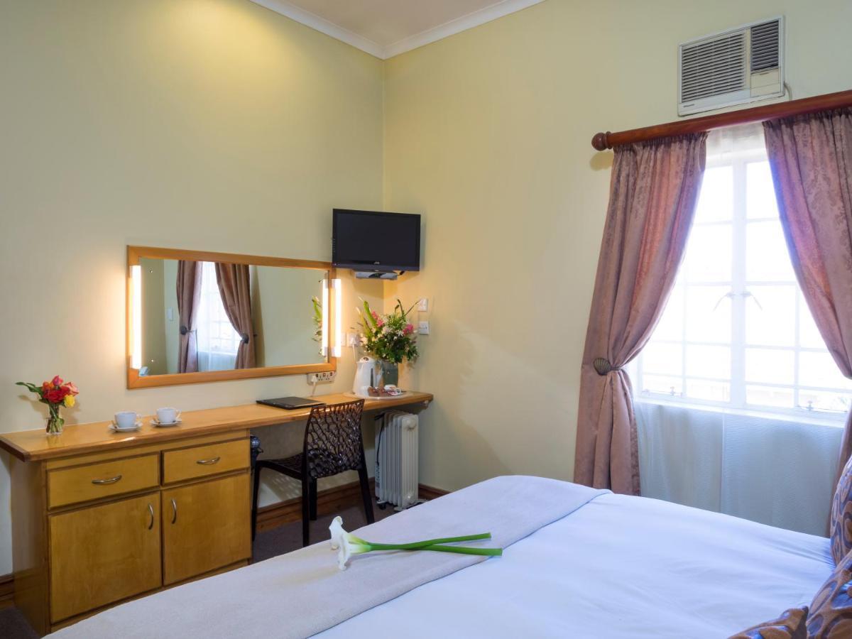 The Elegant Lodge Menlo Park Претория Экстерьер фото